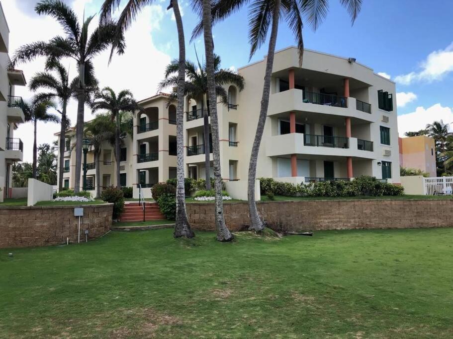 1St Level Unit Steps To Beach- Cold Air Conditioner At Poza Del Mar Luquillo Kültér fotó